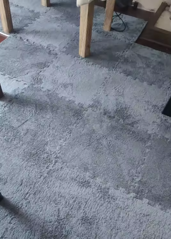 Държи топло